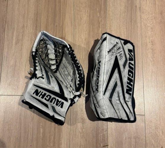 Vaughn Vision 3500 Glove and Blocker (Junior)