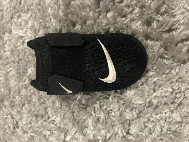 Black Junior Nike Elbow Protection (Used)