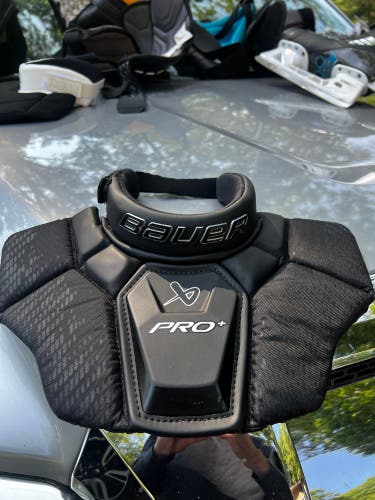 Bauer Pro+ Senior Hockey Goalie Neck Guard