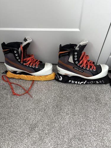 Bauer Performance Hockey Goalie Skates Regular Width 10 (Used)