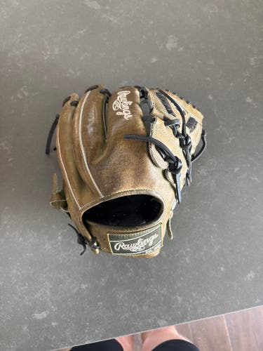 Rawlings Heart of the Hide RH Pitcher's Baseball Glove 11.75" (Used)