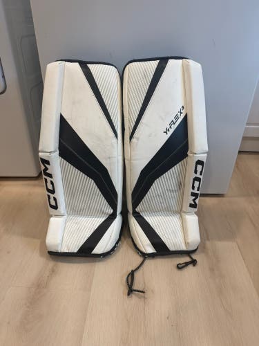 24" CCM YTFLEX 3 Goalie Leg Pads (Used)