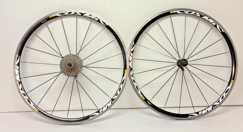 Mavic Cosmic Elite 11-Speed 20-Bladed Spoke Black Aluminum 700C Wheelset CLEAN