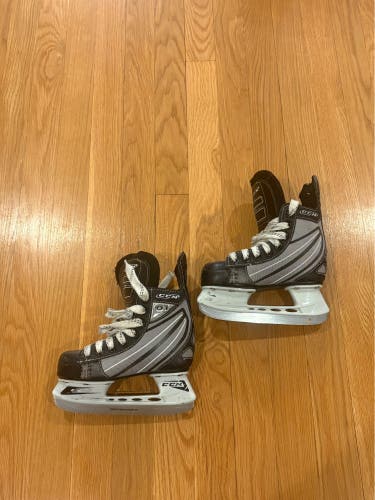 CCM 01 Youth Ice Hockey Skates Size 10J Kids Boys Juniors Black