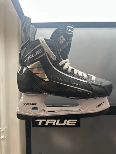 True HZRDUS Pro Hockey Skates Regular Width 11 (Used)