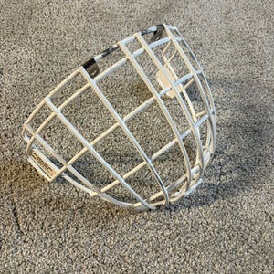 Bauer HM50 Hasek Style Cage - Small