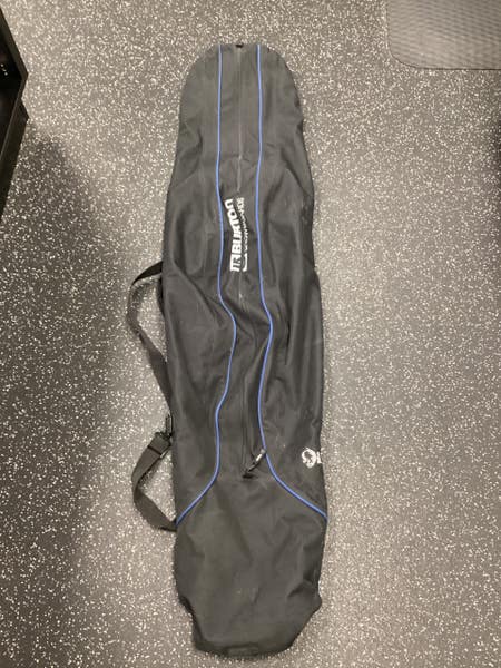 black burton snowboard bag Board Sack Grab and Go With a cush removable shoulder strap Burton Wheelie Gig Snowboard Bag
