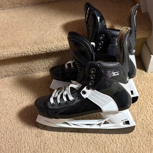 CCM Tacks 9050 Hockey Skates (New)