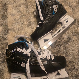 2025 True Catalyst 7x4 Hockey Goalie Skates Regular Width 7.5 (New)