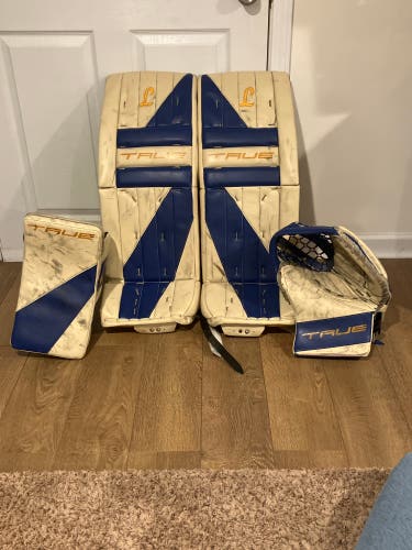 32" True HZRDUS 7x L95 Regular Goalie Full Set (Used)