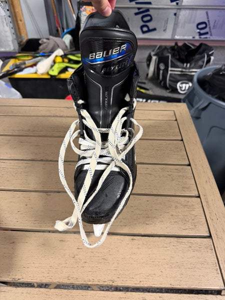 2025 Bauer Vapor Flylite Hockey Skates Regular Width 7 (Used)