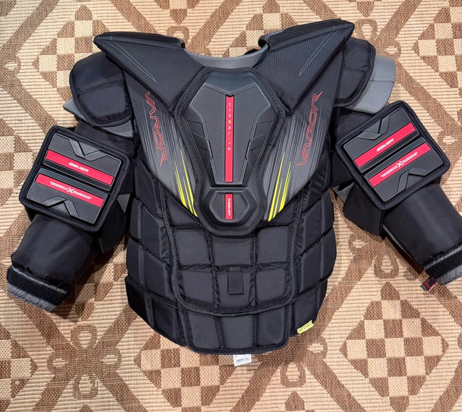 Medium Bauer Vapor Hyperlite 2 Goalie Chest Protector (New)