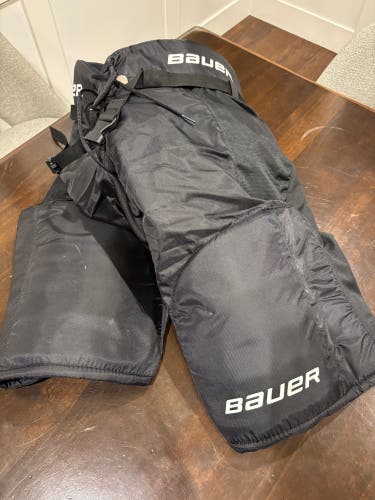 Senior Large Bauer X60 Hockey Pants (Used)