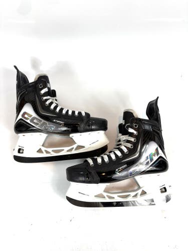 2025 CCM JetSpeed FT8 Pro Hockey Skates Pro Stock 9.5 (Used)