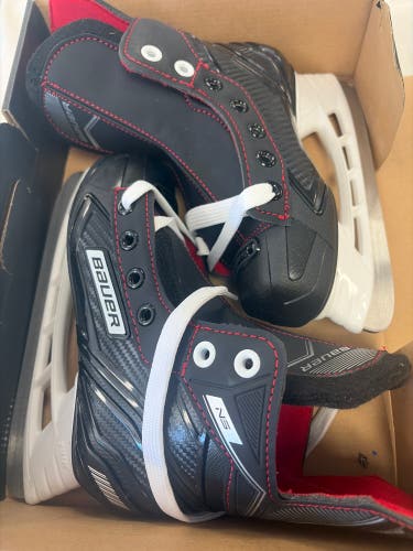 Black Bauer NS Hockey Skates Regular Width 13 (New)
