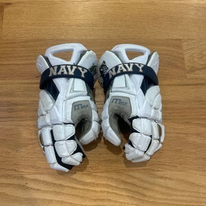 Navy Lacrosse Maverik Max Lacrosse Gloves (Used)