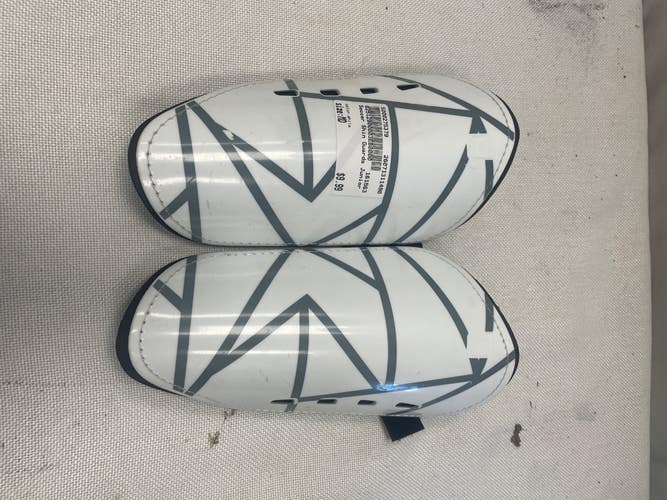 Used Soccer Shin Guards Junior White MD 11490-S000275379