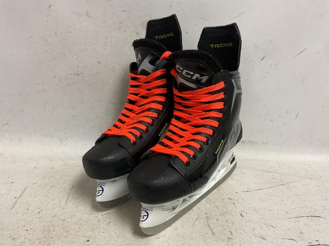 Used CCM TACKS XF70 Intermediate Hockey Skate Black Intermediate 6.5 11855-S000207029