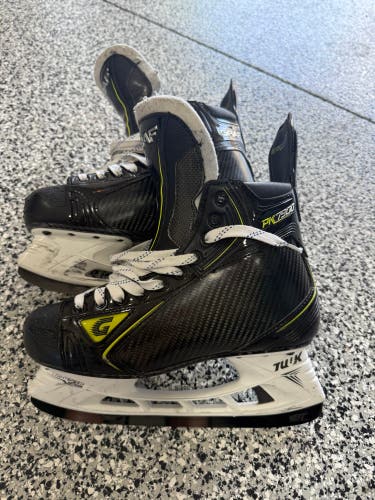 Graf PK7900 Hockey Skates Regular Width (Used)