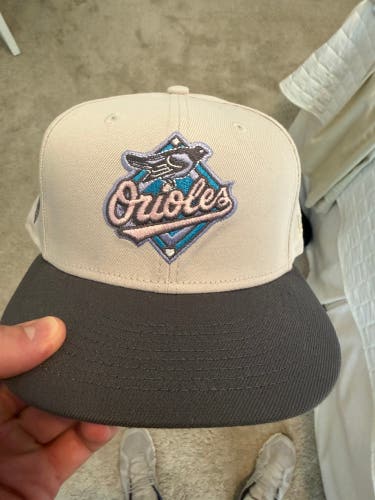 Gray Adult Unisex 7 3/8 New Era Hat (New)