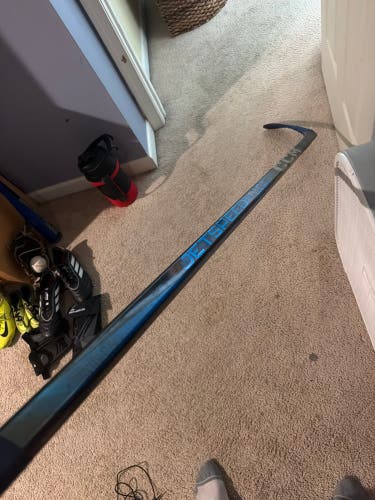 Senior CCM JetSpeed FT7 Pro Right Handed Hockey Stick P28 70 Flex (Used)