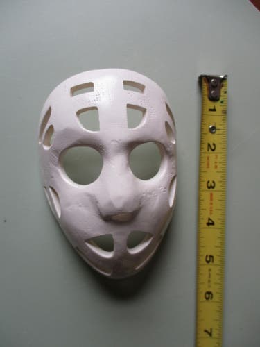 Mini Vintage Goalie Mask Tony Esposito (Used)