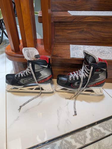 Bauer Vapor X2.7 Hockey Goalie Skates Senior - 9.5D