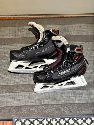 Bauer Vapor X700 Hockey Goalie Skates Junior - 2.5