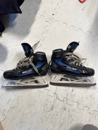 Bauer GSX Hockey Goalie Skates Junior - 2.5 (EE)