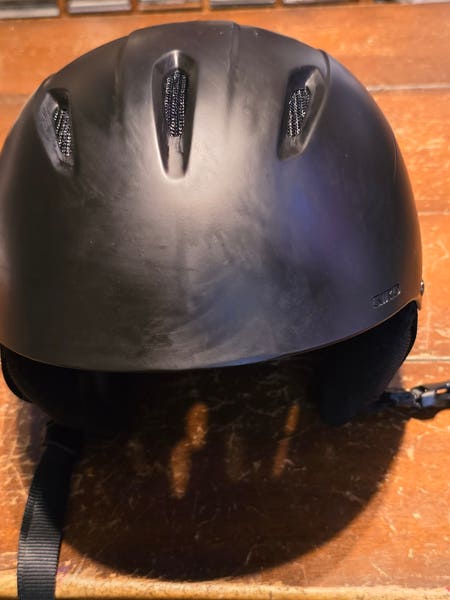 giro bevel snowboard helmet Built for the adventurous skiier or snowboarder Adult Small Giro Bevel Helmet