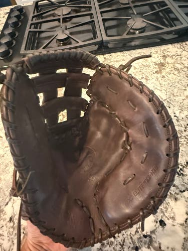 2025 Nokona X2 ELITE RH First Base Baseball Glove 13" (Used)