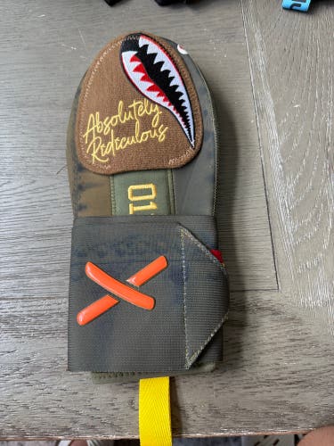 Green Senior Sliding Mitt (Used)