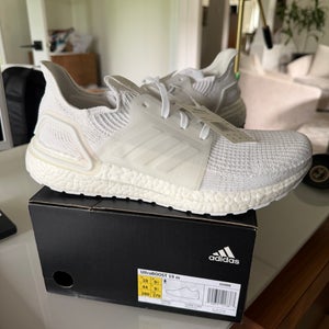 White Men's Adult Size M 10.0 (W 11.0) Adidas Ultraboost (New)