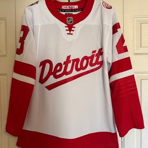 Detroit Red Wings 2025 Stadium Series Jersey Raymond 46 NWT *READ*