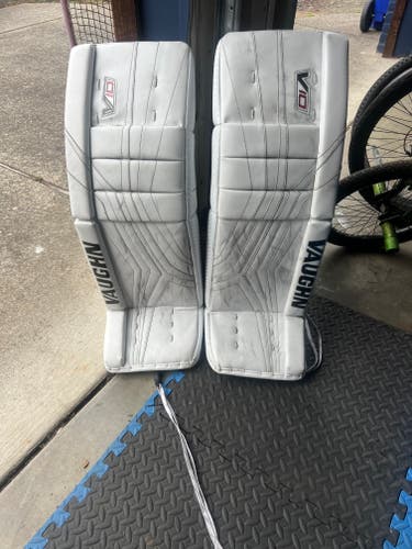 33" 2024 Vaughn V10 Pro Carbon Regular Goalie Full Set (Used)
