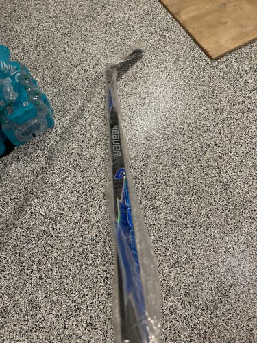 Senior Bauer Twitch Right Handed Hockey Stick P86 82 Flex Pro Stock (New)