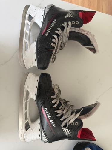 2023 Bauer Vapor X4 Hockey Skates 6.5 (Used)