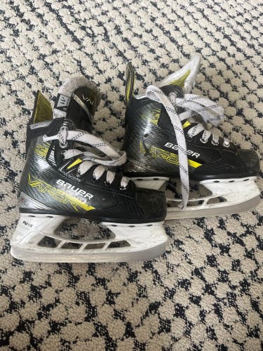 2023 Bauer Vapor X4 Hockey Skates 11 (Used)