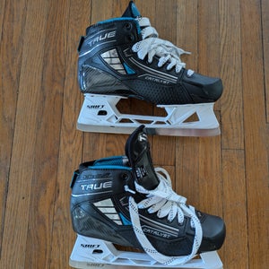 True Catalyst 7x4 Hockey Goalie Skates Size 8.5 R