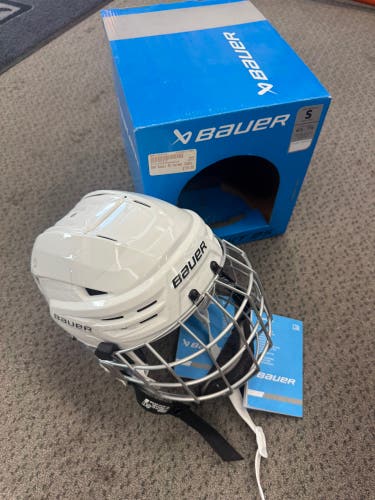 Small White Bauer Re-Akt 85 Helmet (New) Combo