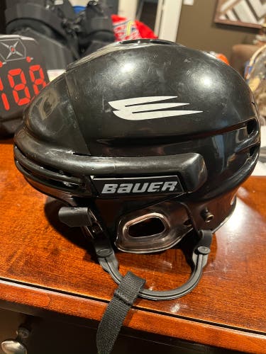 Medium Bauer HH5000 Helmet (Used)
