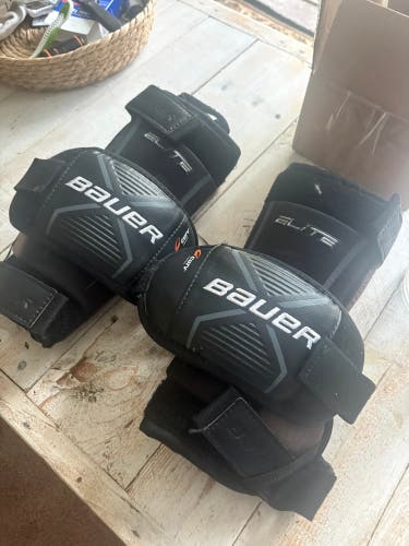 Bauer Elite Goalie Knee Pads (Used) Intermediate