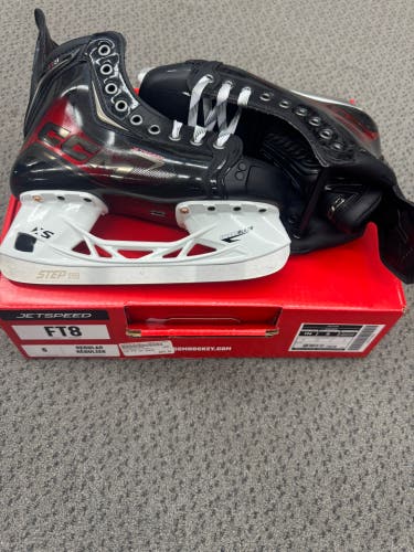 CCM Jetspeed FT8 Hockey Skates Size 5 (New) regular Width