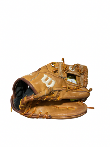 Used Wilson A2000 BB/SB Glove RH Throw Tan 11 1/2" 11834-S000054045
