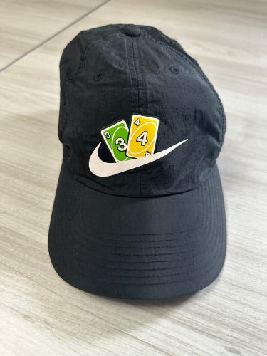 Nike Giannis Antetokounmpo
Heritage86 "UNO" Gamer Hat (Style code: DR1872-010)