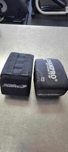 Used Champro YOUTH KNEE RELIEVERS BB/SB Catchers Knee Savers Black 11497-S000159533