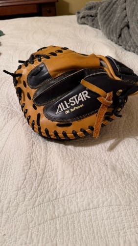 All Star CM3100sbt RH Catcher's Glove 33.5" (Used)