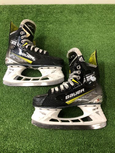 Bauer Vapor X4 Hockey Skates | Junior Size 2.5 (Regular)