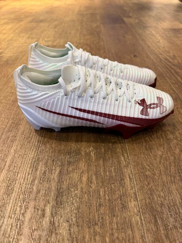 Very Gently Used White Men's Size 9 Under Armour Cleats Cleats