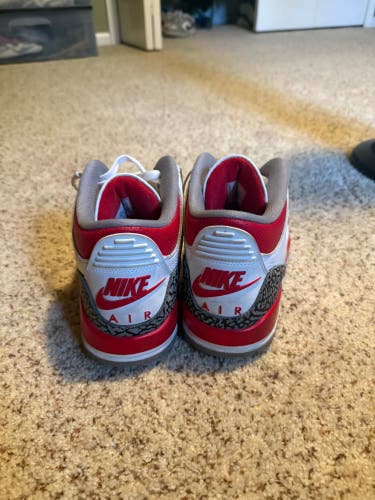 Red Men's Size M 11.5 (W 12.5) Adult Air Jordan 3 Retro Shoes (Used)